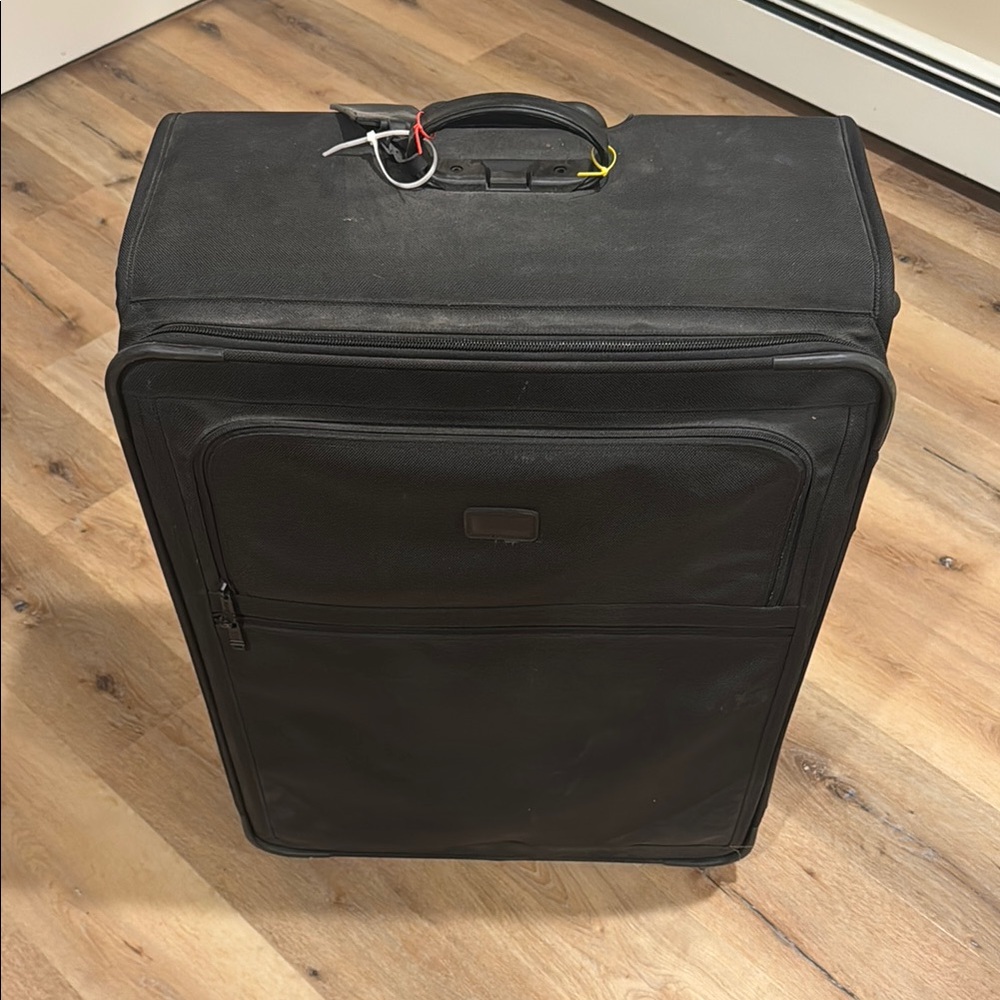 Tumi Alpha Extended Trip Expandable 4 Wheeled Packing Case